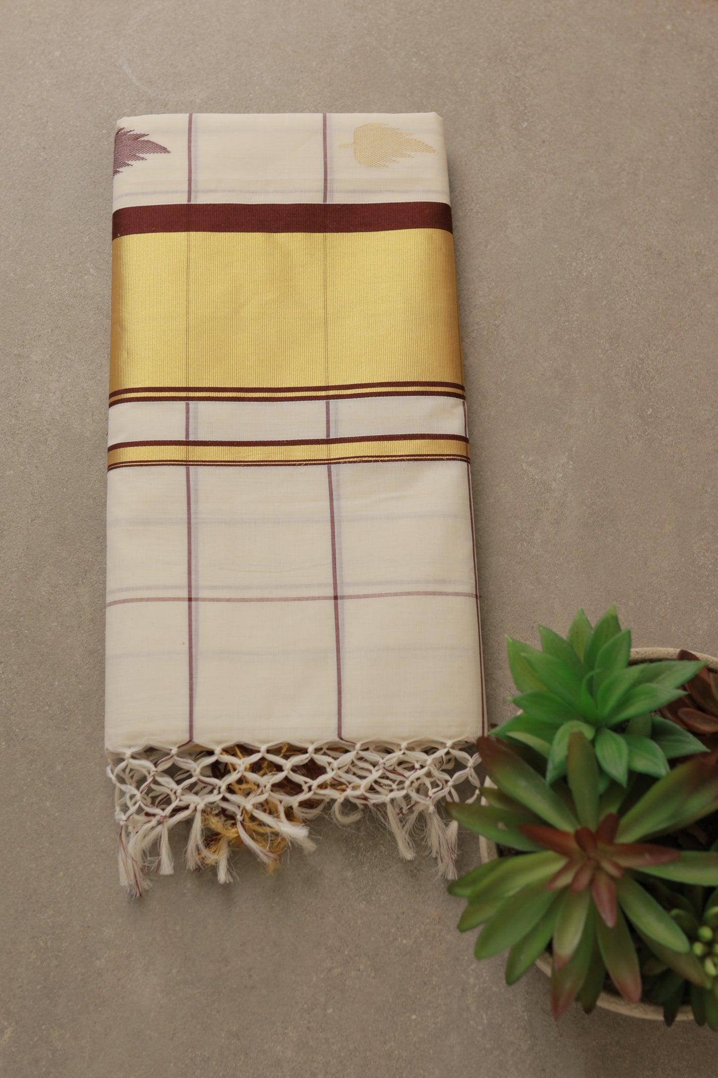 Pure Handloom Coffee Brown Kasavu Saree